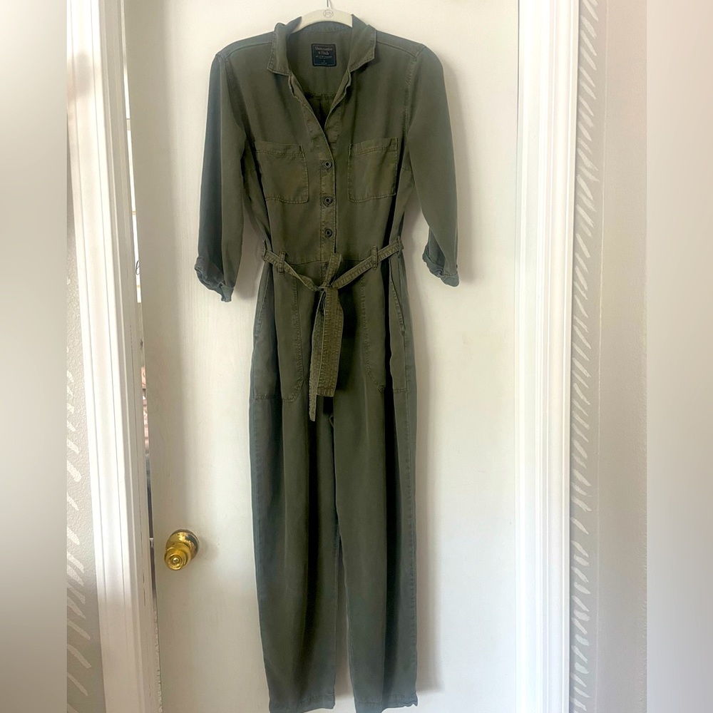 ABERCROMBIE GREEN UTILITY JUMPSUIT